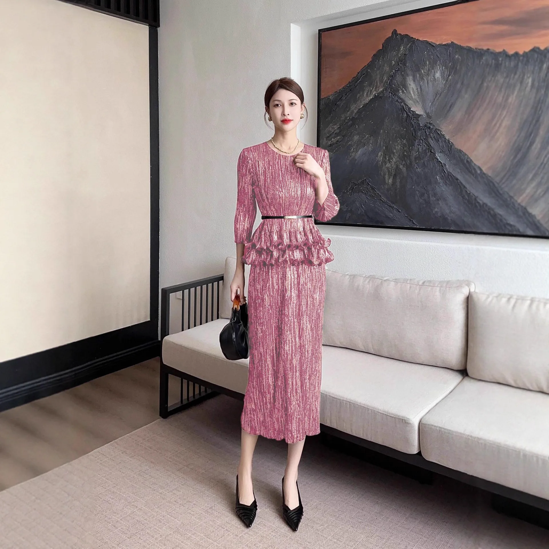 

Miyake Pleated High-end Fashion Dress for Women 2025 Autumn New Gold Stamping Temperament Elegant Waist-hugging Pleated Skirt