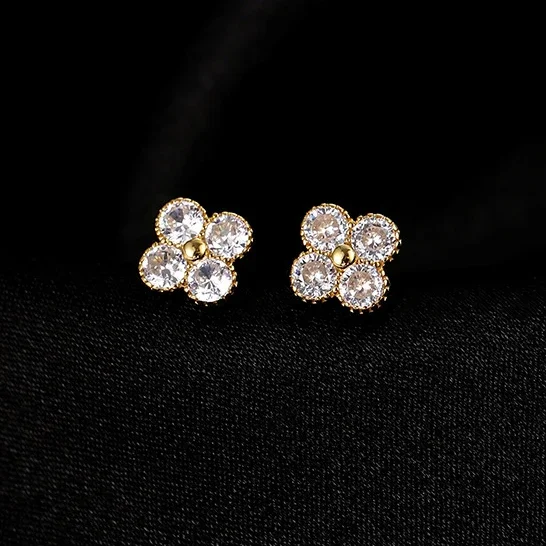 Women's 925 Silver Plated Clover Stud Earrings, Everyday Elegance