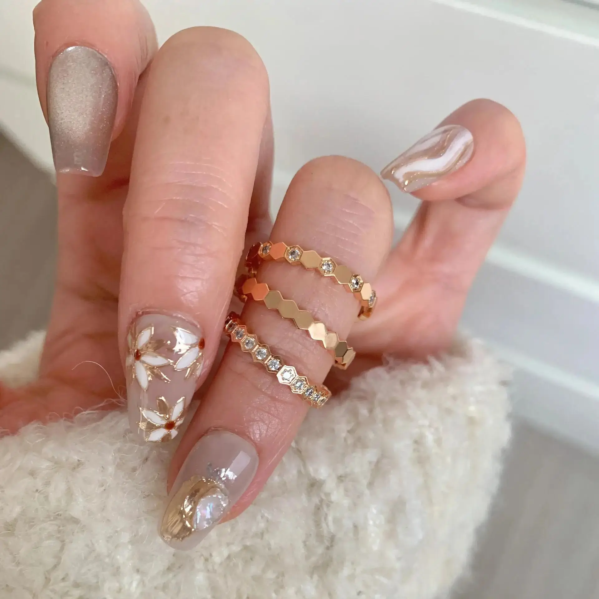 المبيعات الساخنة شكل العسل مسدس خاتم المرأة الموضة تكويم لارتداء الفضة 5A الصف الزركون هدايا العيد عالية الجودة