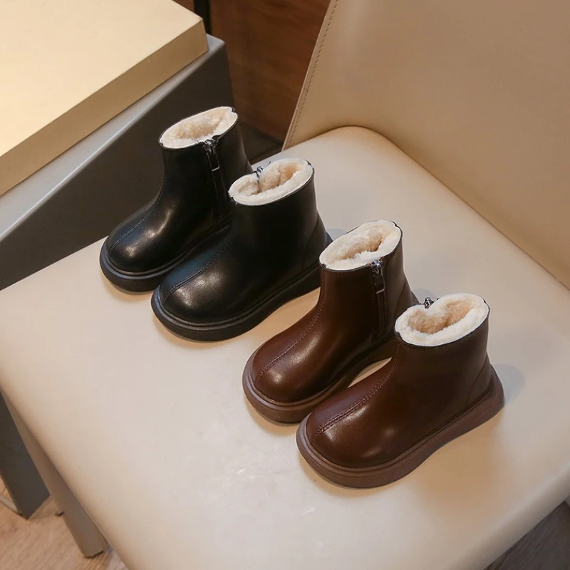

Fashion Child Boot2025Winter New Child Flat Bottom Autumn Boot Retro Plush Anti Slip Soft Bottom Men Women Versatile Cotton Boot