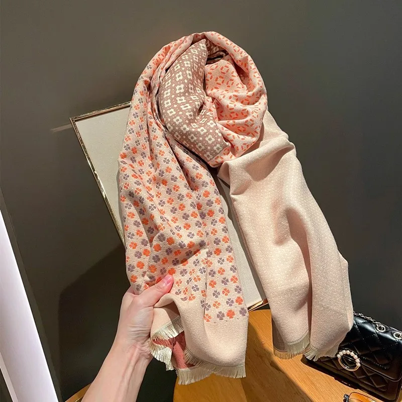 Echarpe-longue-d'hiver-en-tricot-carvas-pour-femme-motif-floral-chaude-et-confortable-accessoire-pour-jeunes-couples