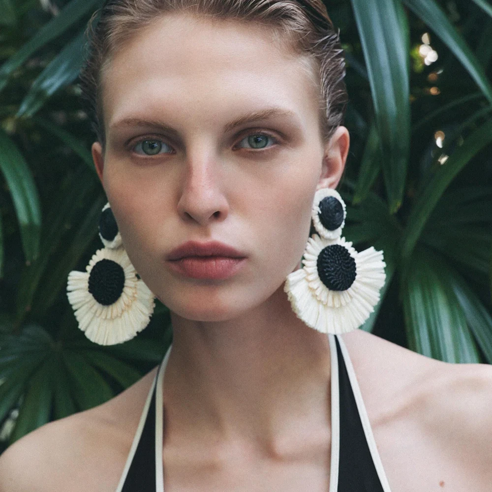 Exaggerate Black And White Dangle Earrings Bohemian Style Tribal Handmade Raffia Weave Fan-Shaped Geometry Trendy Jewelry Gift