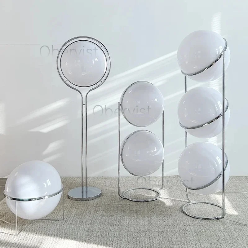 Moderne Minimalistische LED-Stehlampe Chrom Metall Weiße Acrylkugel-Form für Wohnzimmer Sofa Heim-Dekor Atmosphäre