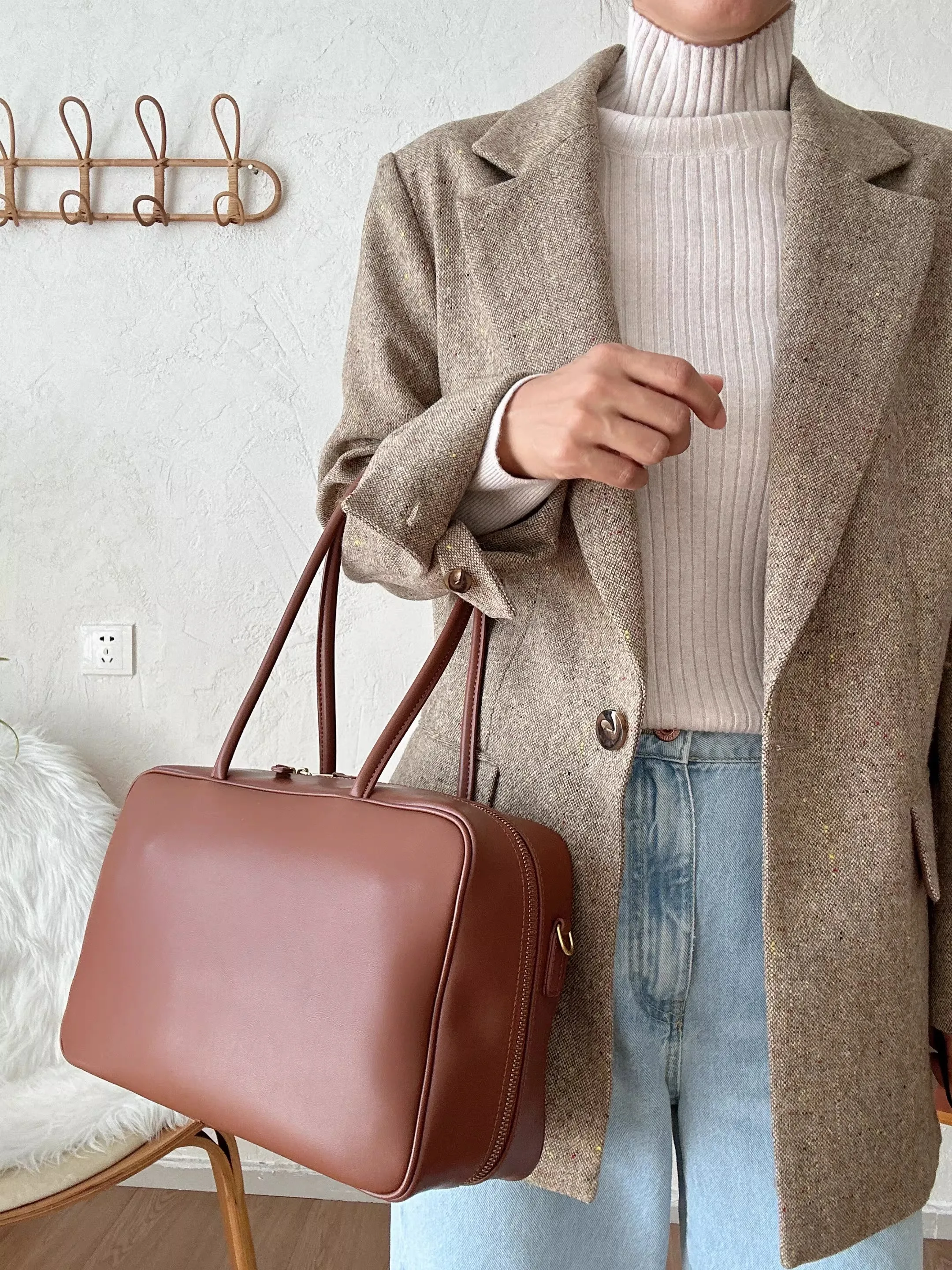 

Сумка-подушка 2026: Новая модная простая сумка через плечо, женская сумка из высококачественной воловьей кожи