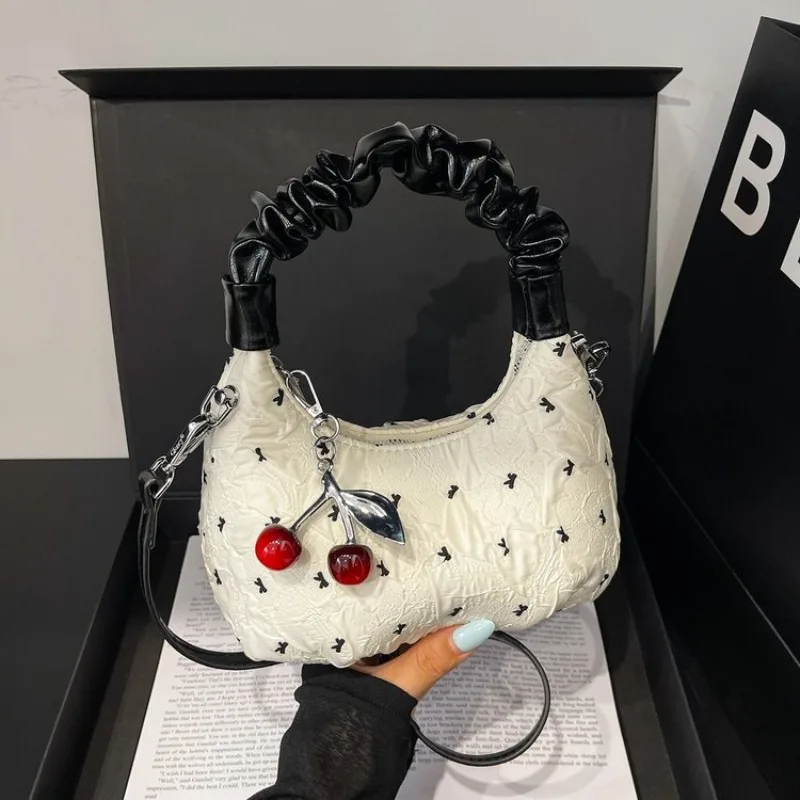 

Элегантная кожаная сумка-тоут для женщин с эмблемой от дизайнерского бренда, большая вместимость, стильный логотип, сумка через плечо.