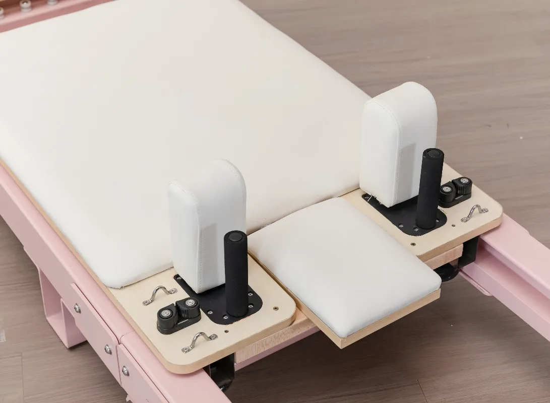 Premium Customize Beige Pink Folbable Reformer Folding Aluminum Alloy Reformer Machine Foldable Metal for Studio