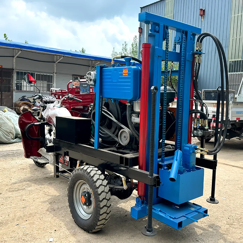 カスタマイズされた三輪ディーゼルエンジン水井戸掘削機小型バイク搭載掘削リグ価格
