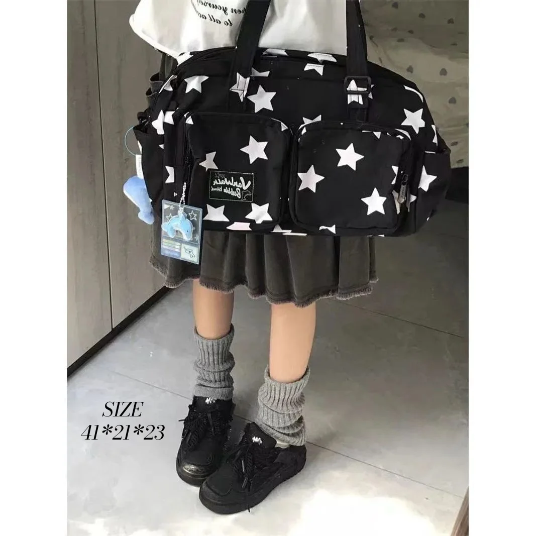

Sweet & Edgy Style Large Capacity Luggage Bag Short Trip Tote Handheld Sports Crossbody Bag Star-Print Fitness Bag for Women