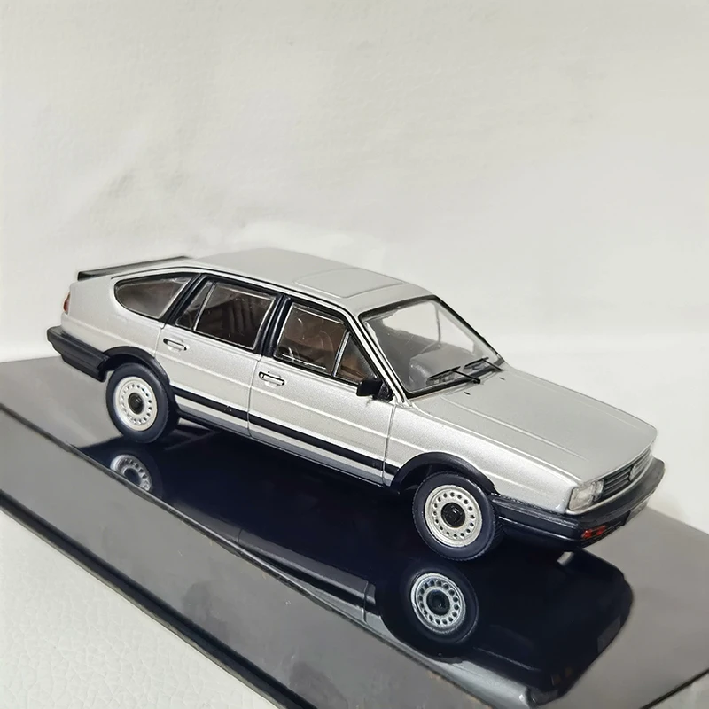 IXO 1:43 Scale PASSAT B2 1985 Alloy Car Model Toy Collectible Ornament Souvenir Toys Cars