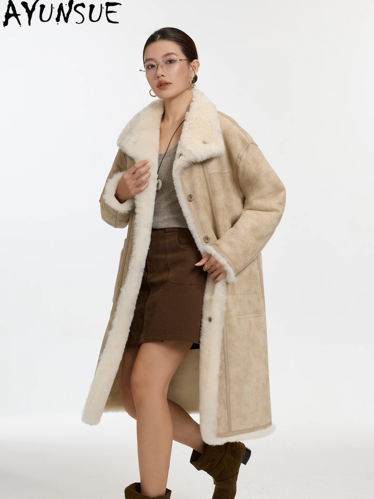 เสื้อโค้ทขนแกะเมอริโนแท้ AYUNSUE แจ็คเก็ตหนังแท้สำหรับผู้หญิง เสื้อผ้ากันหนาวสำหรับฤดูหนาว ทรงยาว สไตล์สตรีทแวร์ ปี 2025