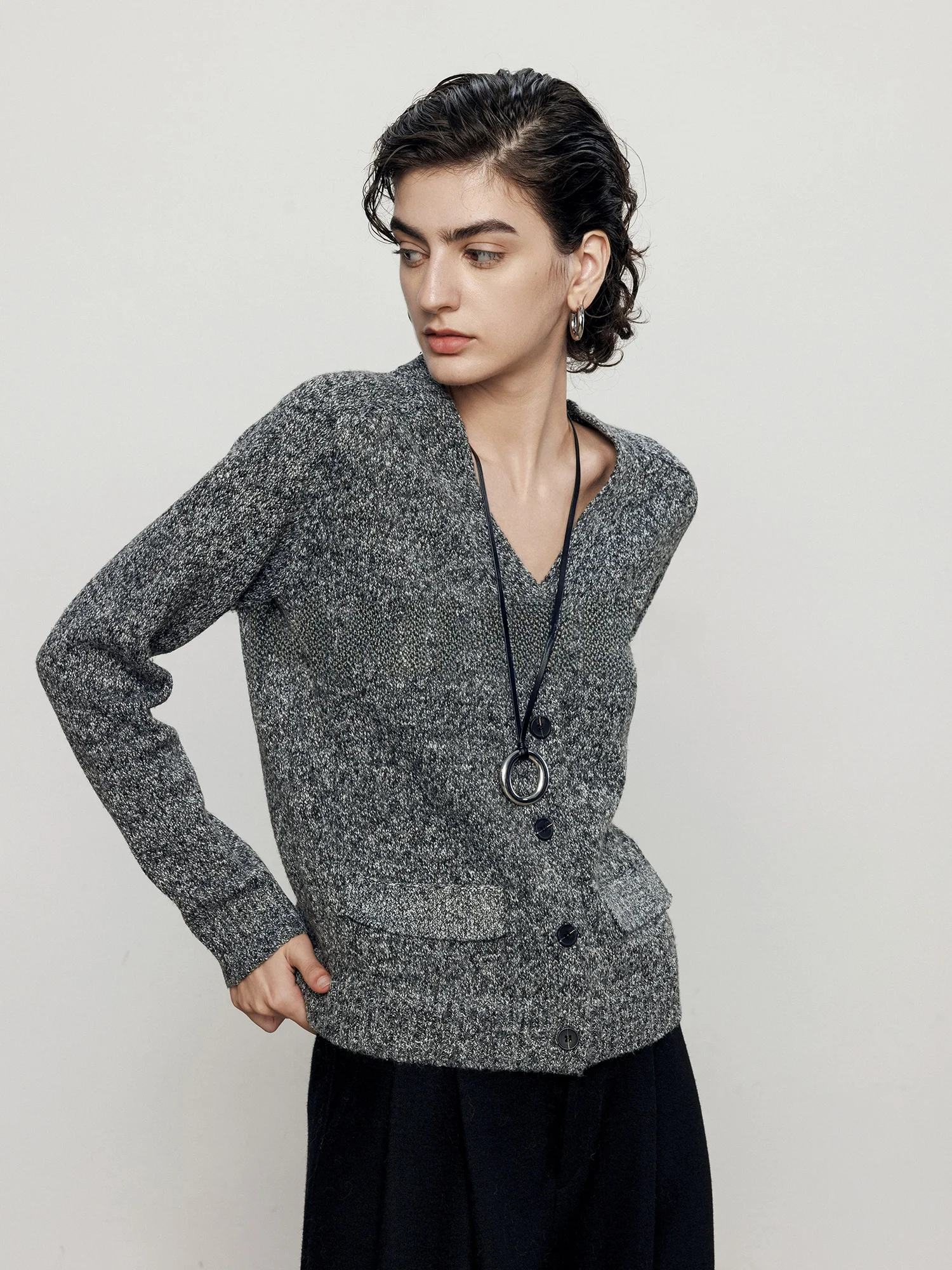 

Женский вязаный кардиган Maiher с V-образным вырезом, свободный, с длинными рукавами, осенне-зимний, новый, простой, повседневный, из смесового полиэстера