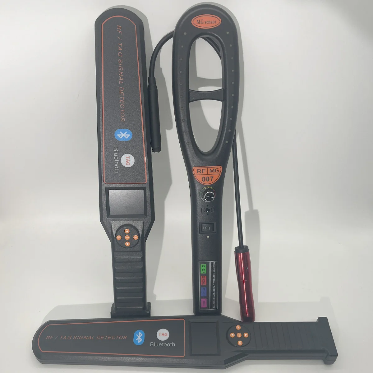 

Vehicle & Personal Security Detector: Find Hidden Bluetooth TAG, GPS Tracker, Car Bug, Camera with Advanced Signal Analysis