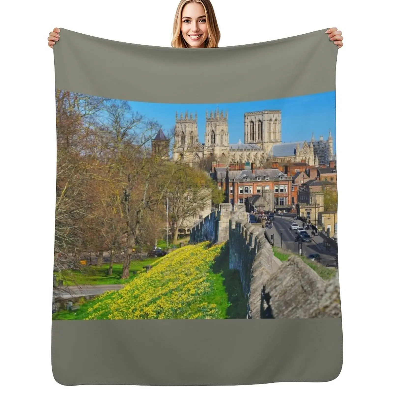 

York Minster Throw Blanket Warm Cozy Throw Blanket for Living Room Couch