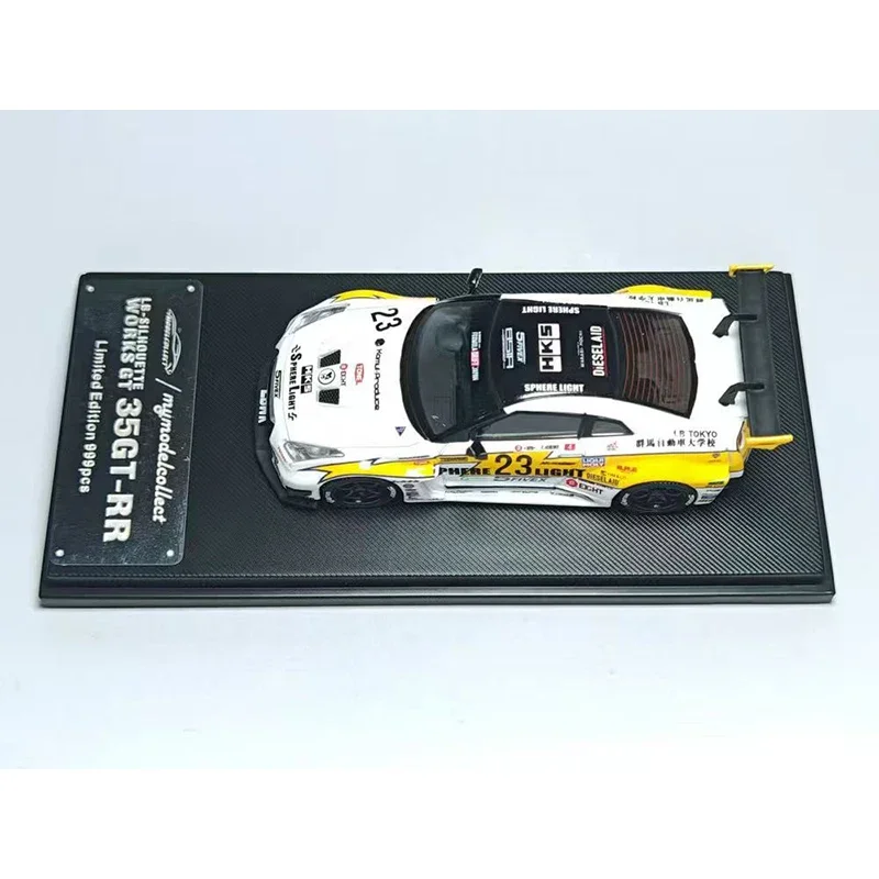 PreSale MC 1:64 LBWK GTR R35 White Flash 23 1.5 3.0 35GT-RR Diecast Diorama Car Model Collection Toys  MC