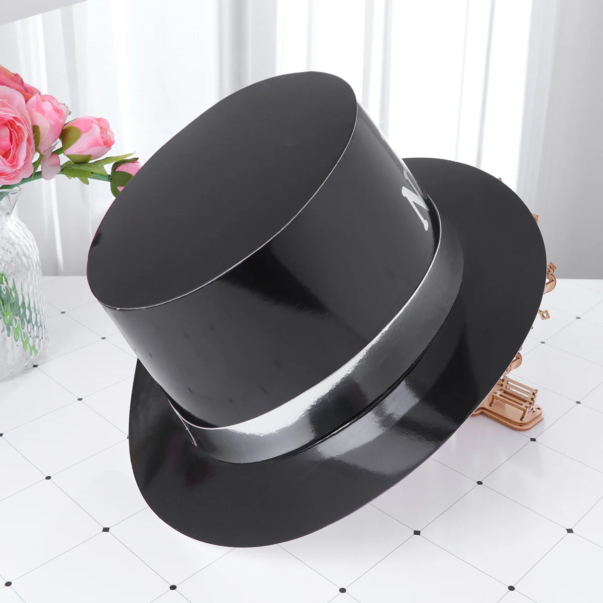 

8Pcs Creative New Year Party Hats Paper Birthday Cap Shiny Letter Design Lightweight Soft Wearable Holiday Costume Accessory