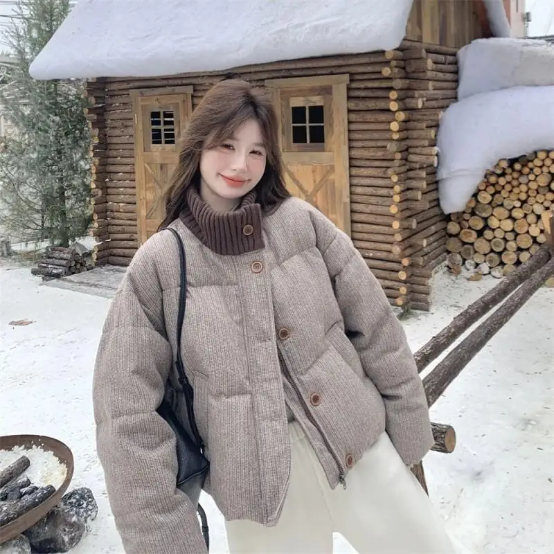 

Женская короткая хлопковая стеганая куртка, осенне-зимняя вязаная лоскутная полосатая теплая модная теплая хлопковая куртка с воротником-стойкой