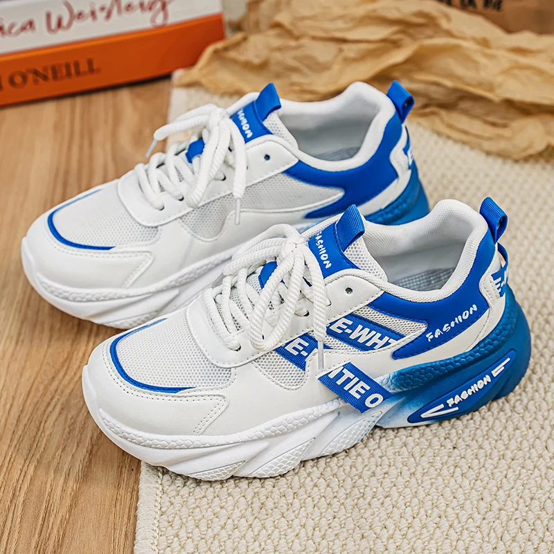 

Повседневная спортивная обувь с цветными блоками. Модные и нишевые уличные кроссовки на шнуровке с плоской подошвой для всех четырех сезонов.