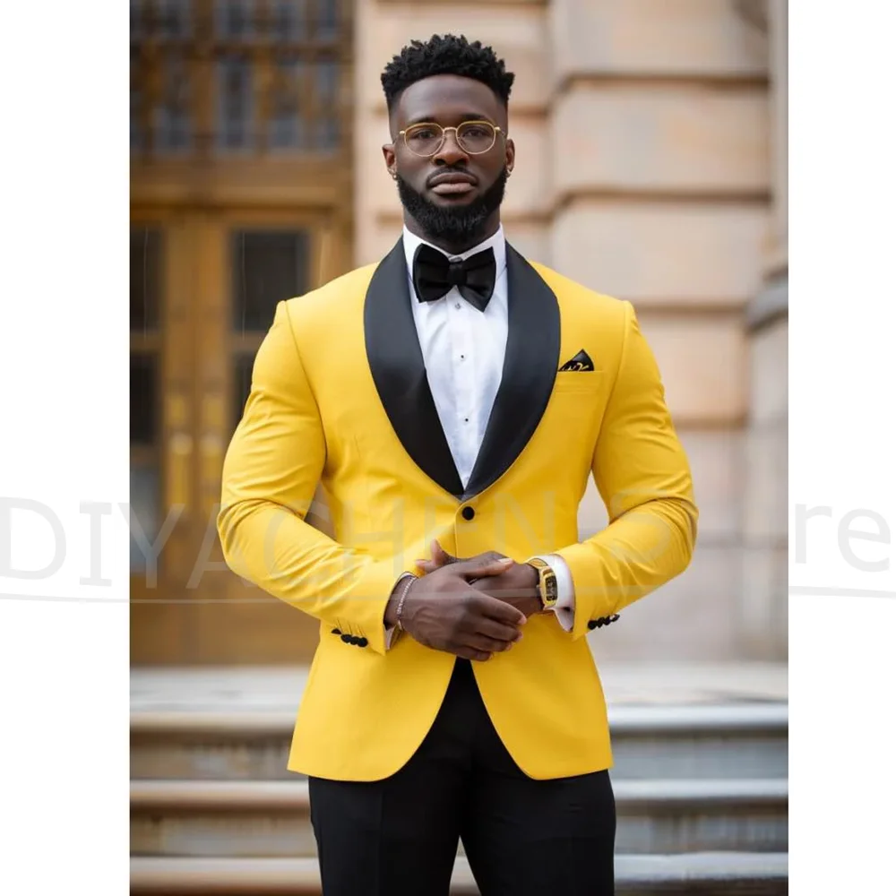 بدلة رجالية سترة صفراء مع سراويل سوداء شال طية صدر السترة بدلات رسمية أنيقة لحفلات الزفاف وحفلات التخرج جودة عالية مصممة للرجال