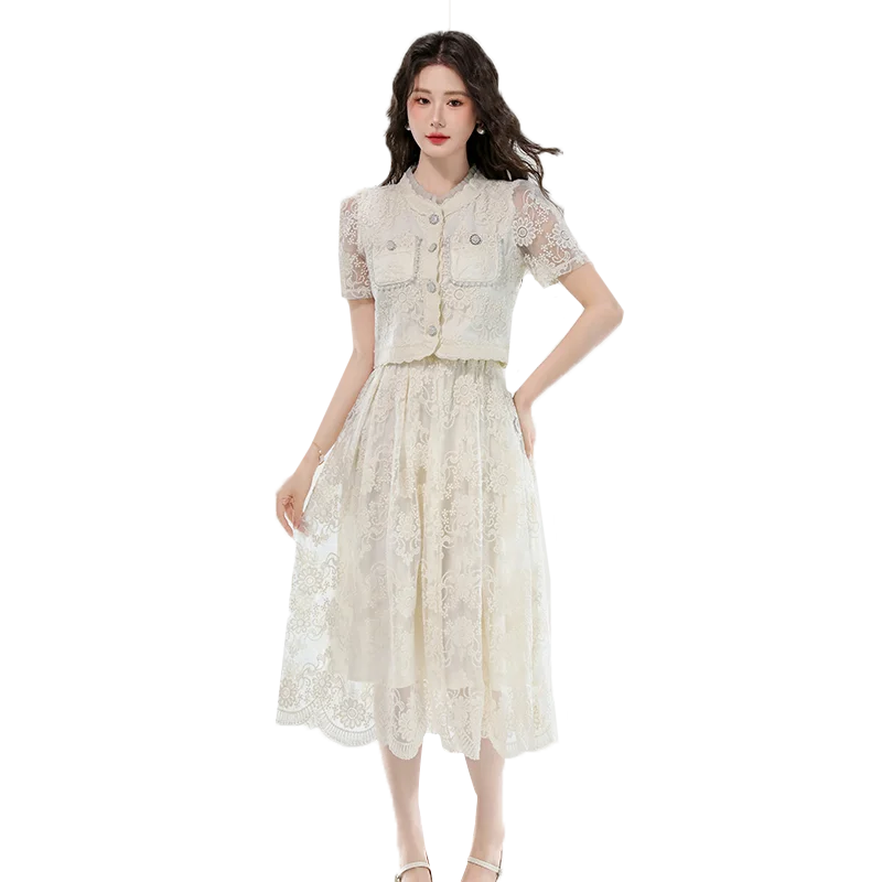 ชุดเซ็ตสองชิ้นลายดอกไม้ละลายน้ำ คอลเลคชั่นใหม่รับซัมเมอร์ ดีไซน์หรูหรา คุณภาพเยี่ยม กระดุมทรงกลม 13 แถว แบบติดกระดุมด้านหน้า...