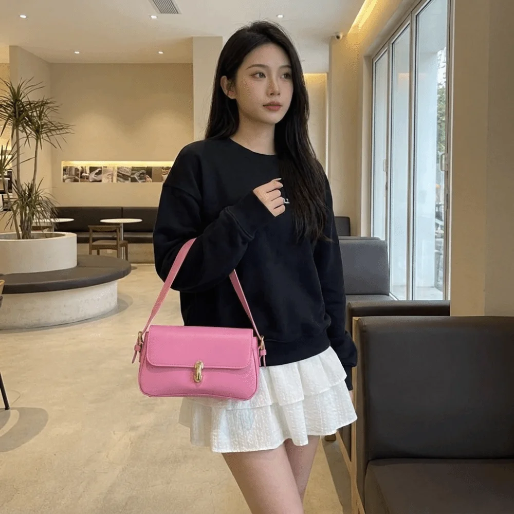 

Niche Style PU Faux Leather Shoulder Bag Metal Lock Light Luxury Square Underarm Bag Slim Design Minimalist Handbag Commute