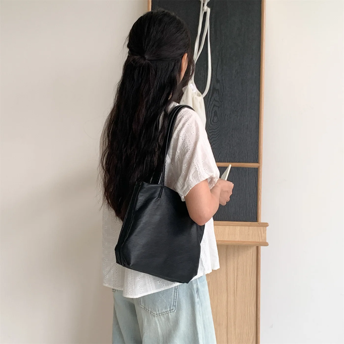 Korean Japanese Style Soft Leather Women's Tote Bag Multi-Layer Summer 2026 Fashion Large Capacity Commuter Single Shoulder Bag