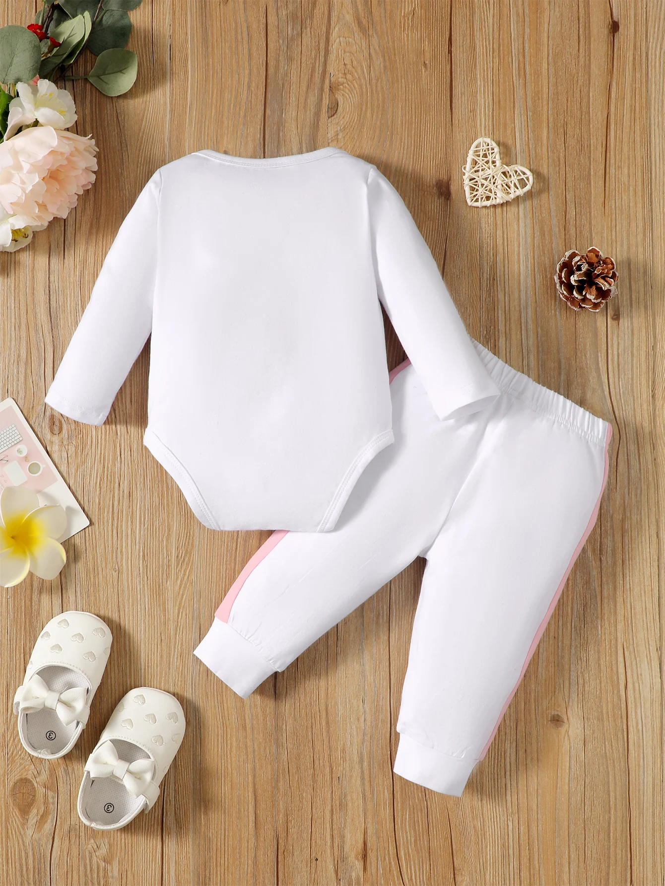 0-2 Year Old Newborn Baby Girl Spring And Autumn Round Neck Letter Printed Long Sleeved Jumpsuit With Long Pants Set