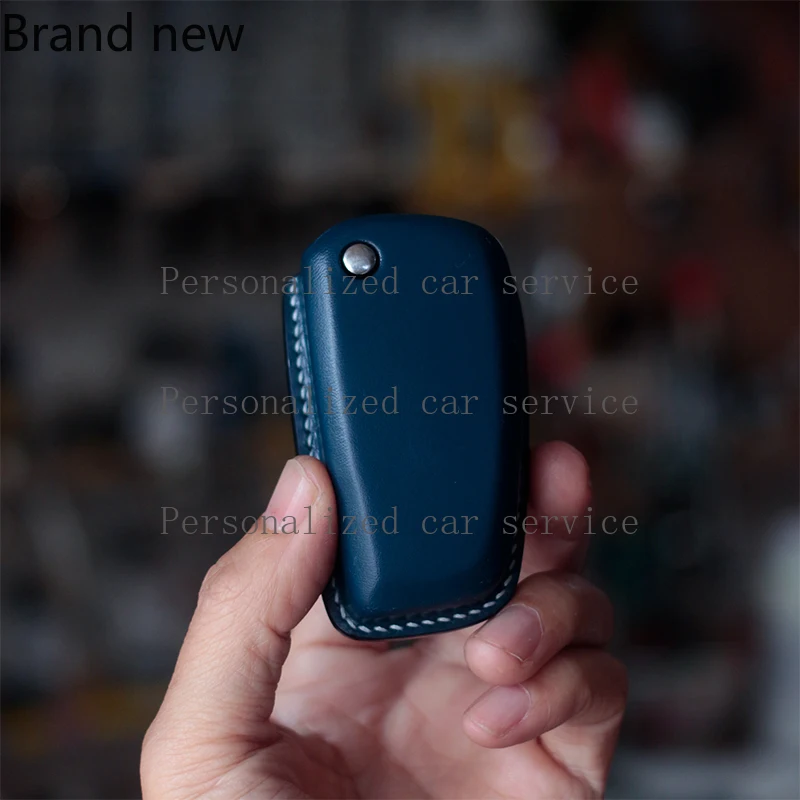 

Suitable for Audi Q7 A3 Q3 Leather Handmade Vegetable Tanned Leather Minimalist Key Cover Bag Buckle