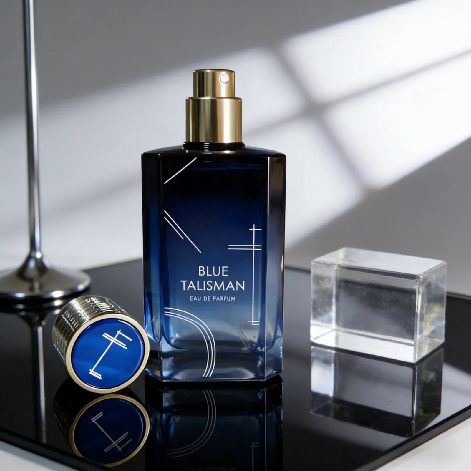 

Luxury Woody Floral Pheromone Perfume Unisex Long Lasting Enchanting Blue Protective Talisman Cologne Fresh Scent for Men Women