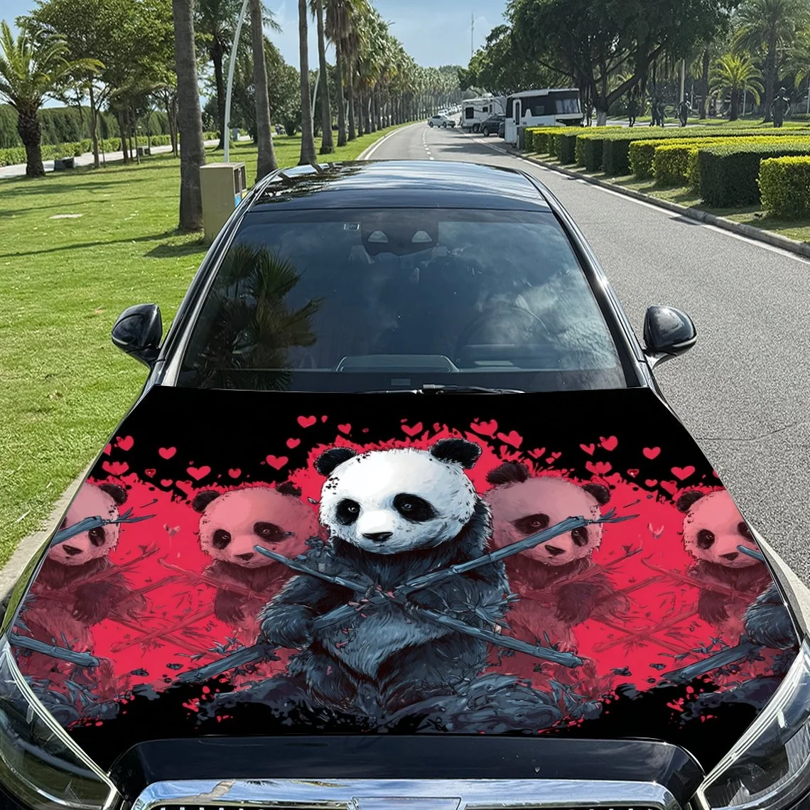 

Милый дизайн панды с красными сердечками и бамбуком на капоте автомобиля, идеально подходит для любителей животных. Яркий и игривый!