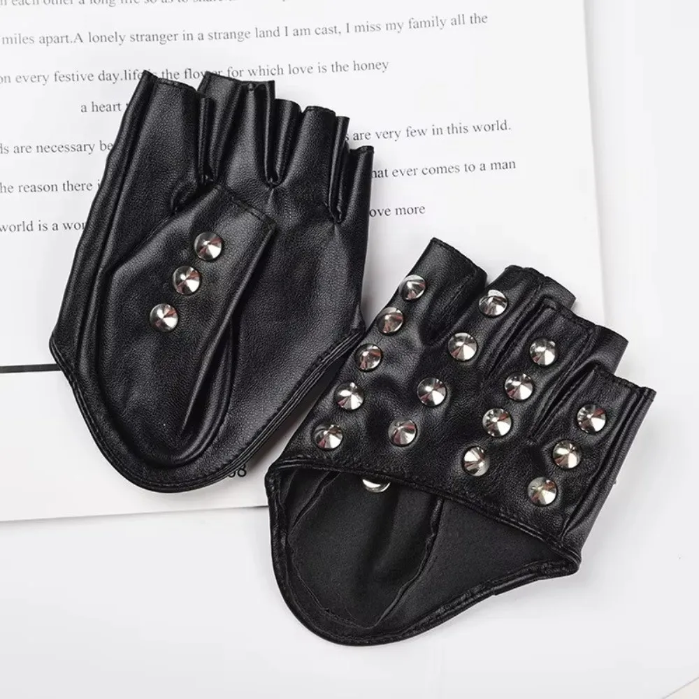 Studded Design Punk Studded Gloves Rivet Detail PU Leather Material Half Finger Gloves Fingerless Style Half Finger Style