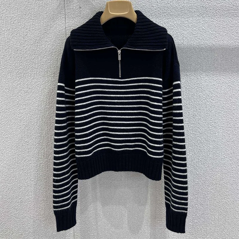 

Высококачественный женский свитер в тонкую полоску с разноцветным воротником из толстой ткани. Теплый и удобный классический пуловер 2510137.