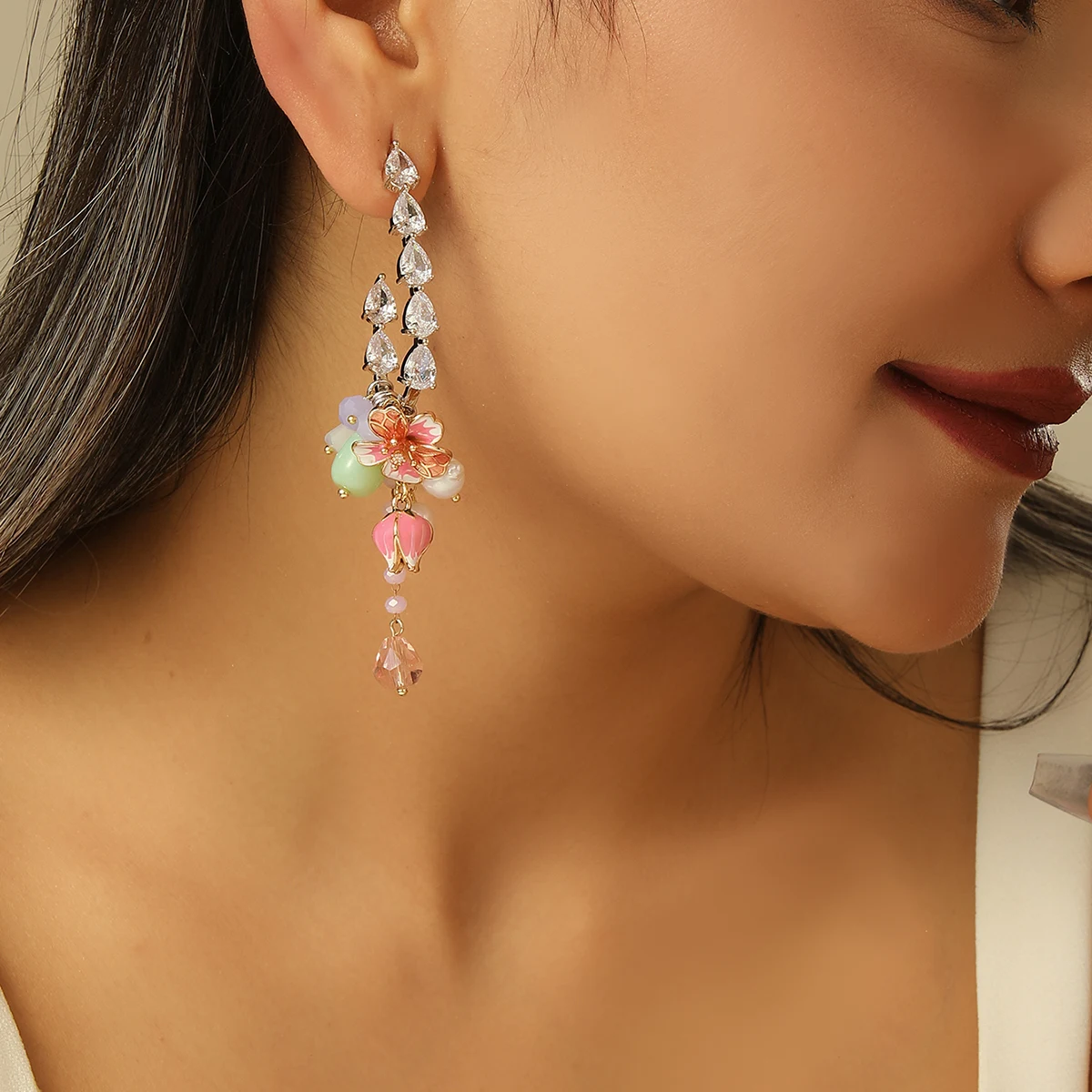 

1 Pair of Handmade Textured Super Sparkling Exquisite Luxury Women's Earrings Suitable for Daily Use and Parties