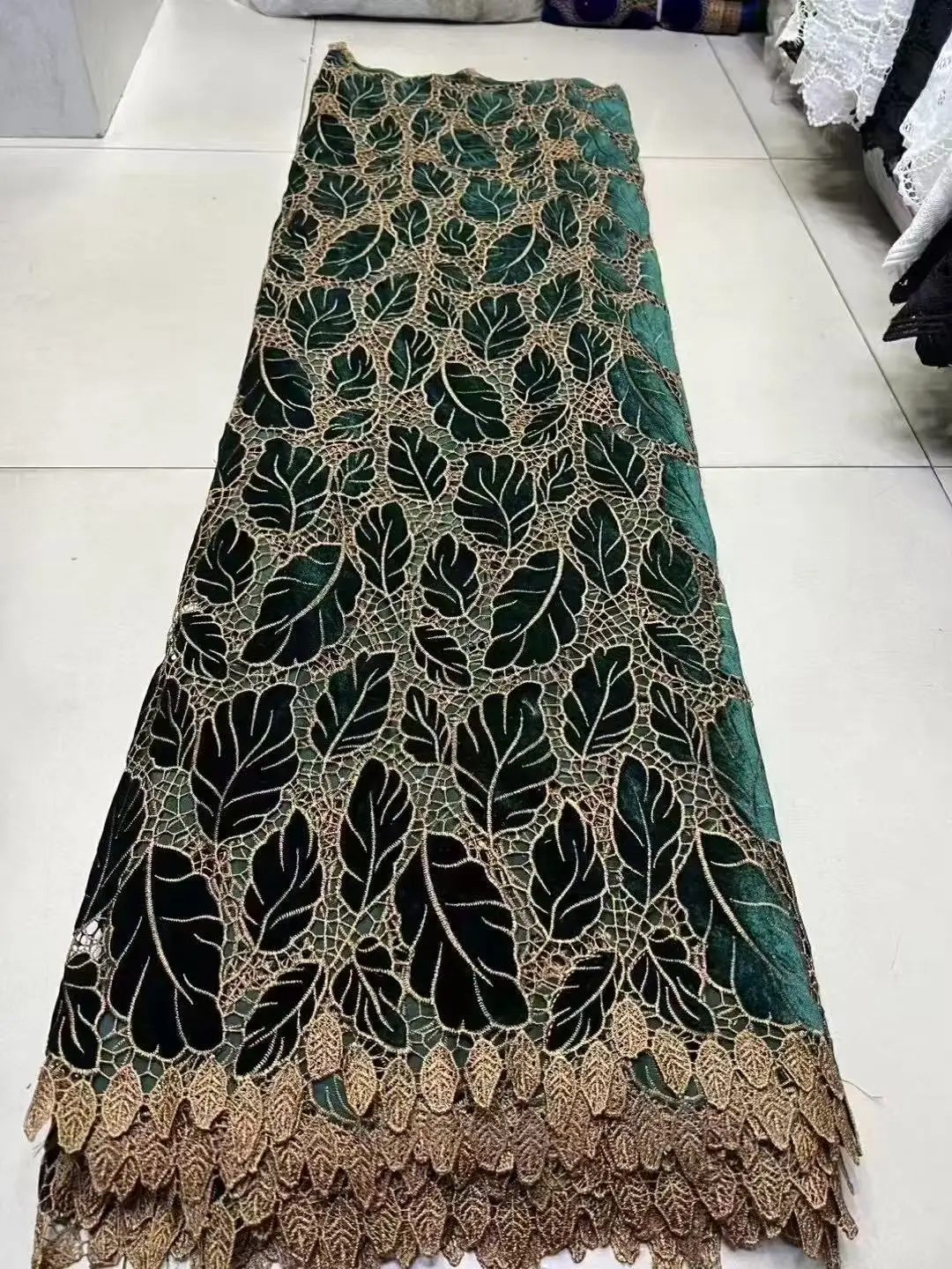 5ヤードのアフリカベルベットレース生地、2025年ナイジェリアレース、5ヤードのフランスベルベットレース生地、パーティー、ウェディングドレス、縫製用生地
