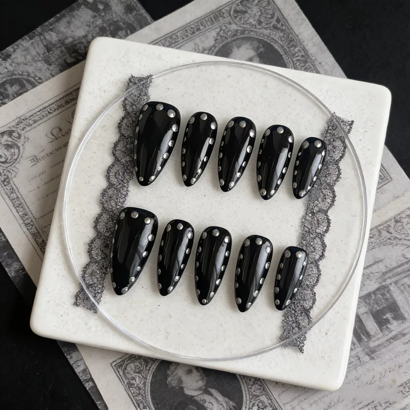 10PCS Black Handmade Press on Nails Rock-Chic Manicure Luxury Gothic Almond False Nails Artificial Reusable Elegance Press Ons