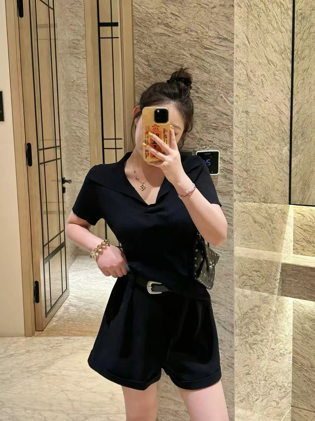 

Женская трикотажная футболка Qiqi больших размеров с V-образным вырезом и коротким рукавом, приталенная, летняя, с отложным воротником, из полиэстера