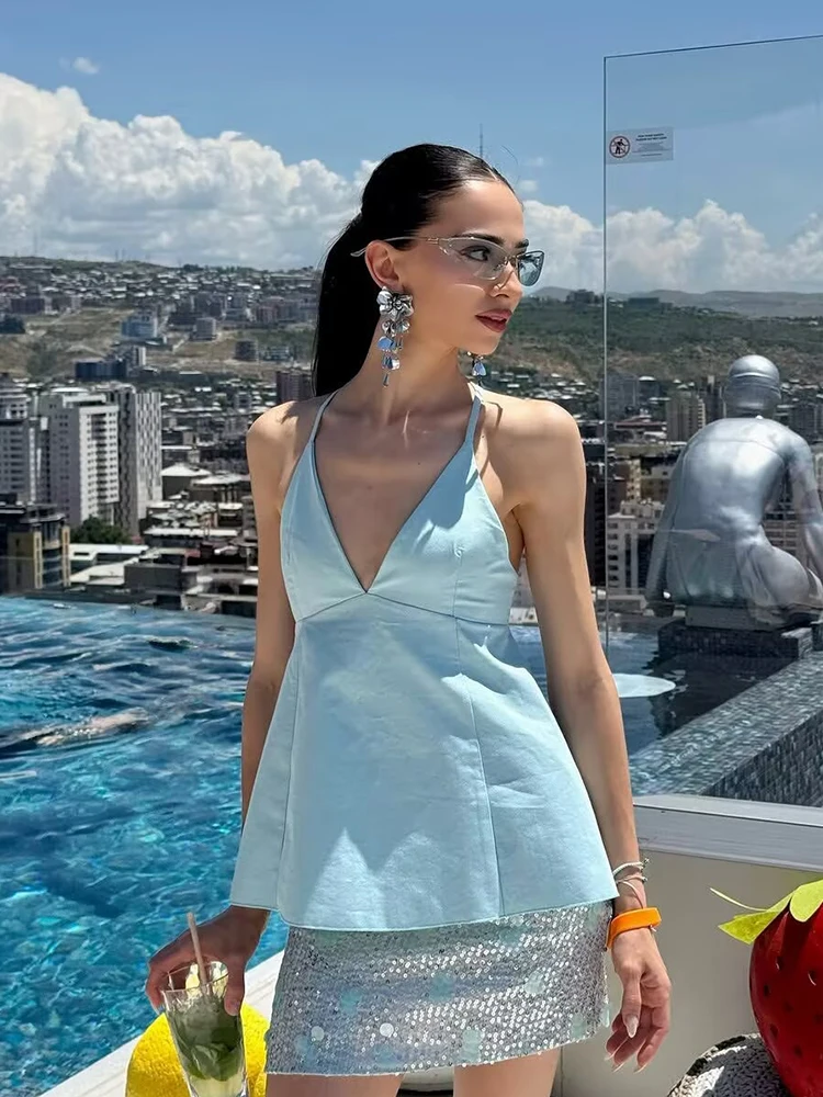 HH Minimalist Elegant Hollow Back Camisole Deep V-Metal Buckle Thin Strap Top Spring Summer Office Vacation Casual Festival Wear