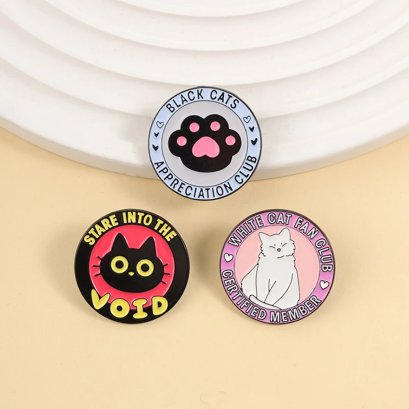 31Styles Cartoon Round Enamel Pins Kawaii Cat Paw Punk Skeleton Motivational Quotes Brooch Lapel Badge Jewelry Gifts for Friends