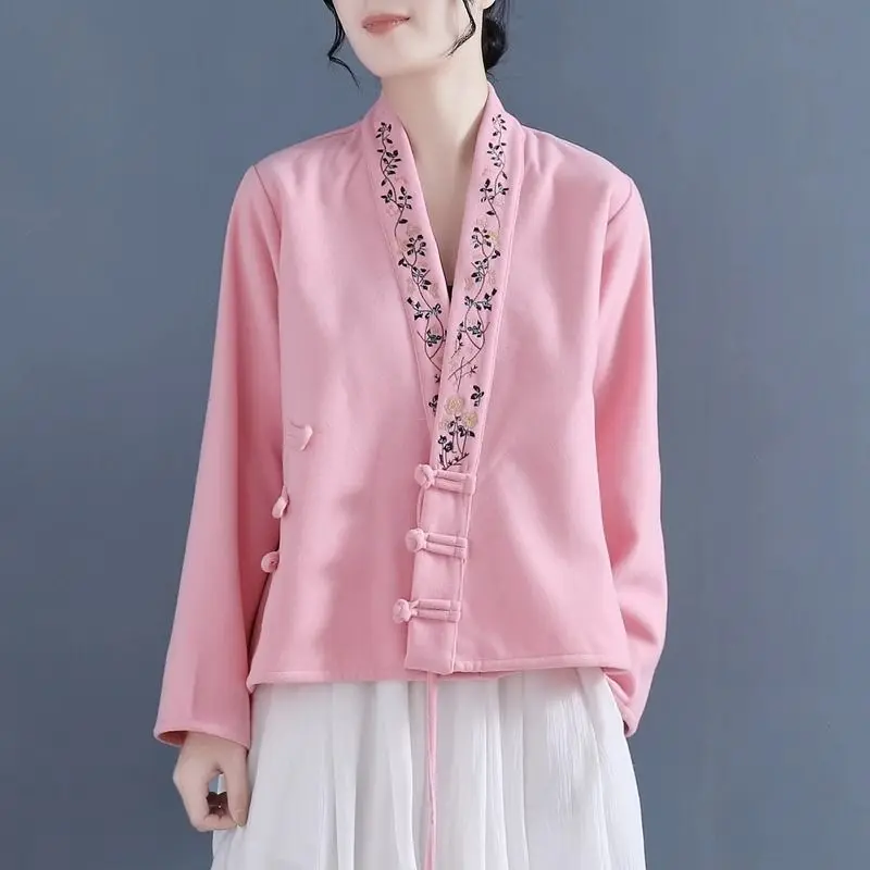 

New Chinese-style Tops for Women's Cardigans Short Jacket Embroidered Ethnic Style Retro Loose Velvet Autumn Winter Costume Coat