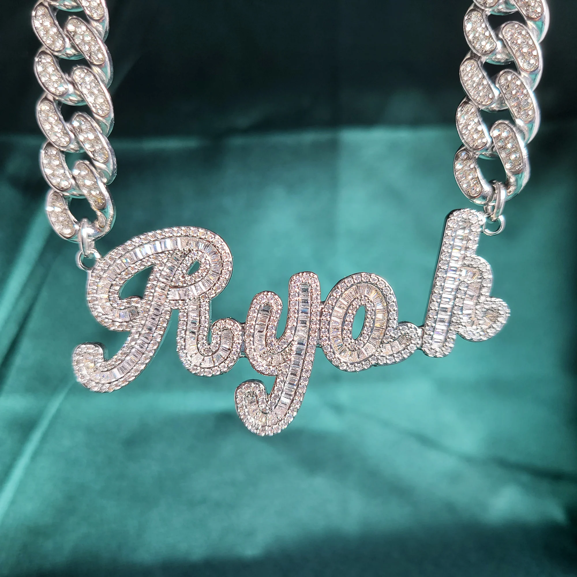 Customized Cursive Letter Pendant Name Necklace Cuban Chain, Personalized Name Choker, Bling-bling Prom Party Jewelry for Her