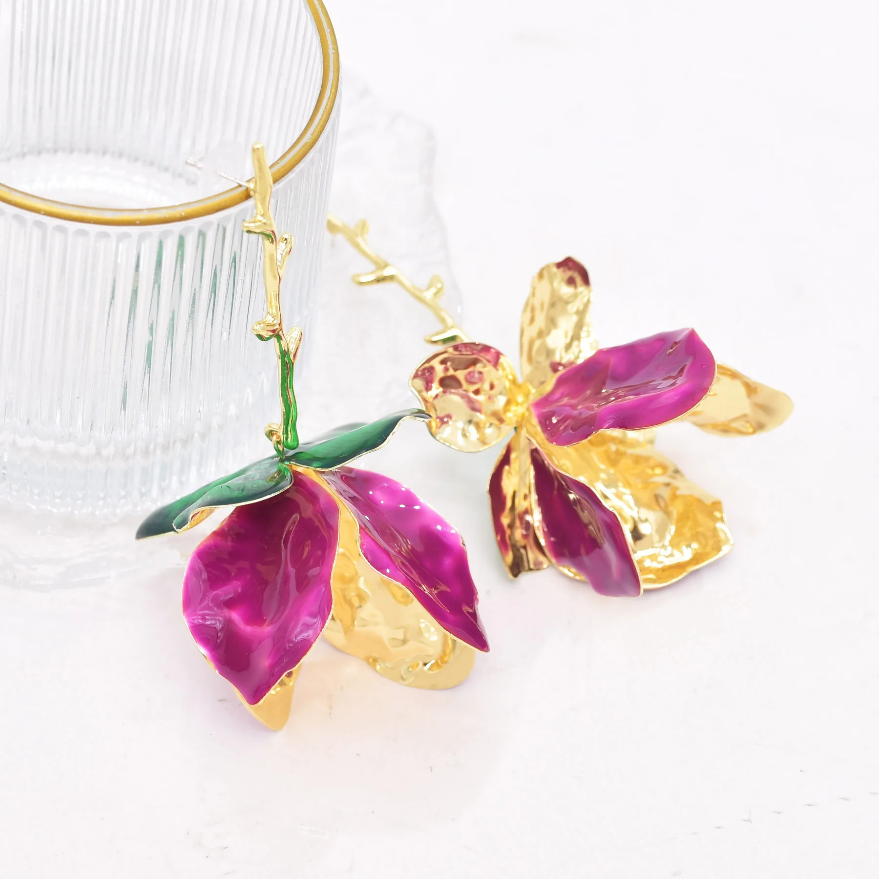 Summer New Alloy Purple Flower Green Leave Geometric Dangle Earrings dla kobiet Party Holiday Travel Biżuteria Akcesoria