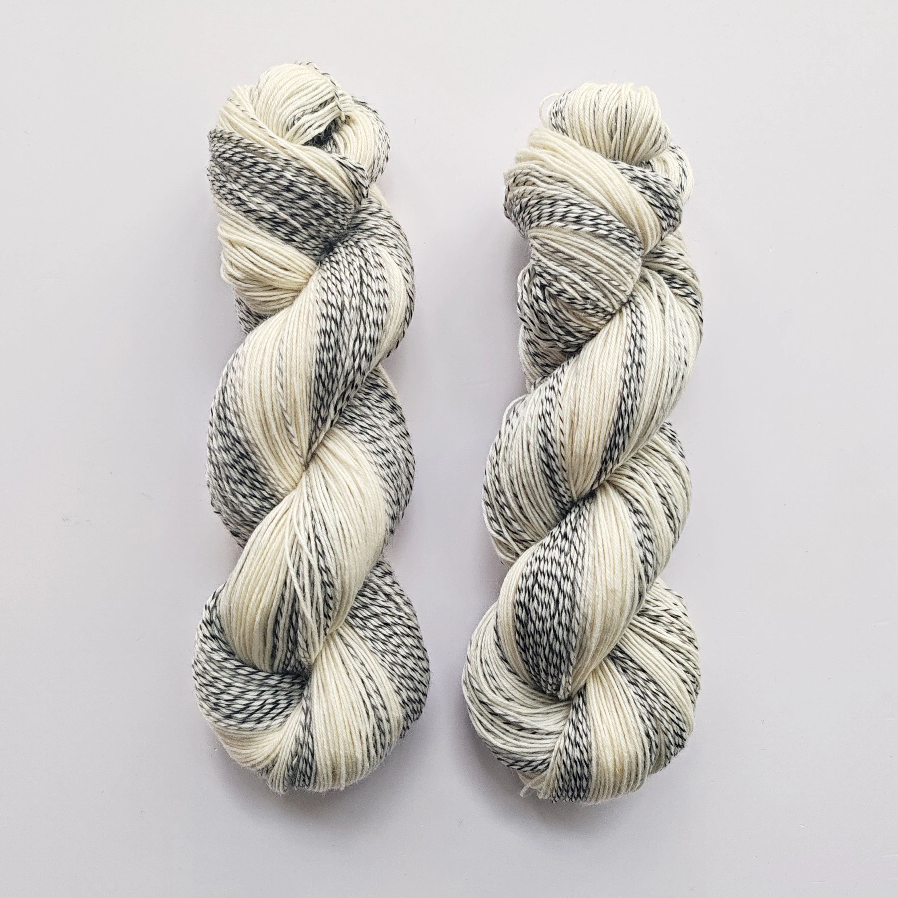 

1 piece 100g 100% superwash merino Merino Zebra Yarn