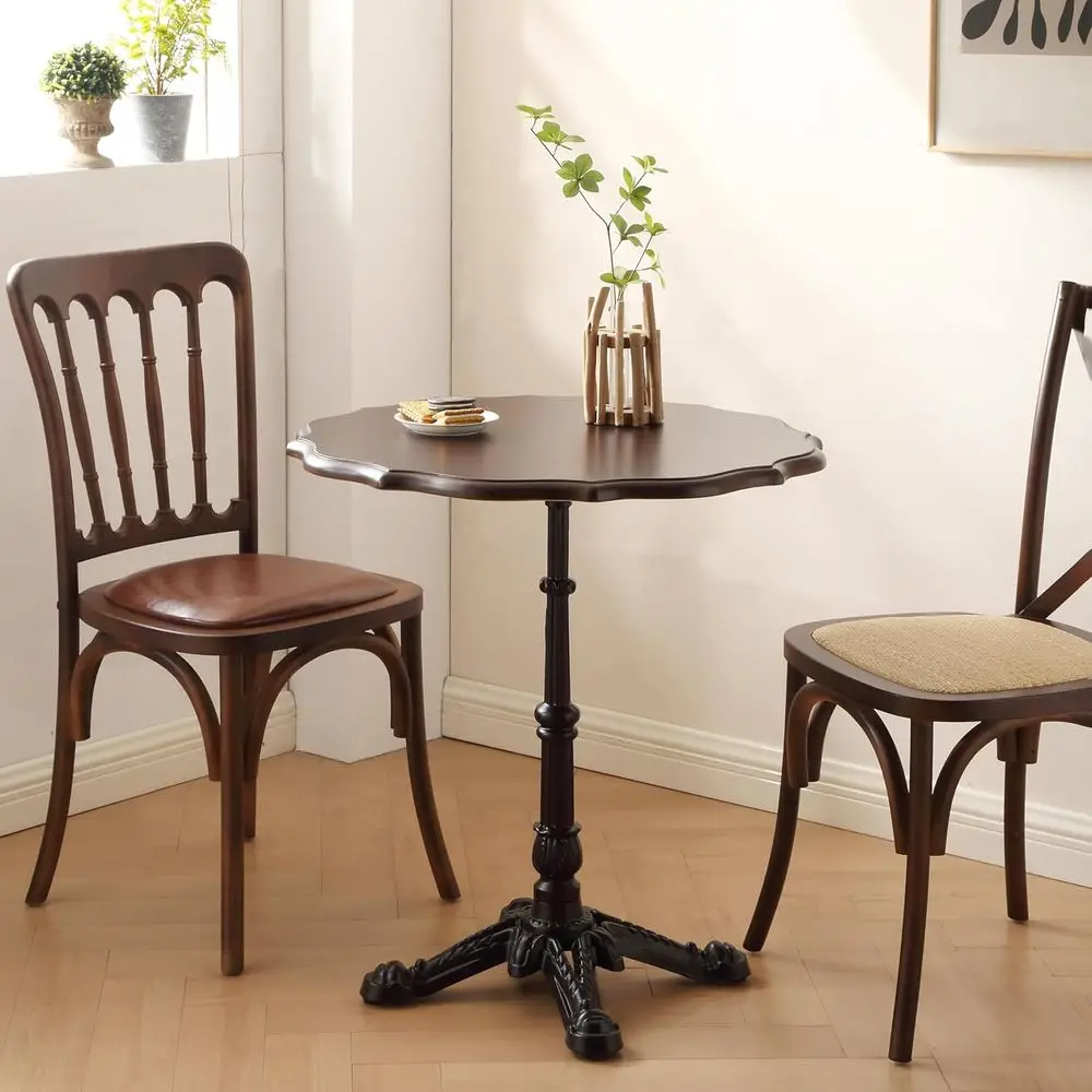 

Круглый деревянный журнальный столик в винтажном стиле с железным основанием — небольшой обеденный стол для небольших помещений