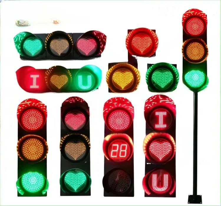 Heart shaped props, photo taking, check-in, text patterns, traffic signals, red and green decorative lights