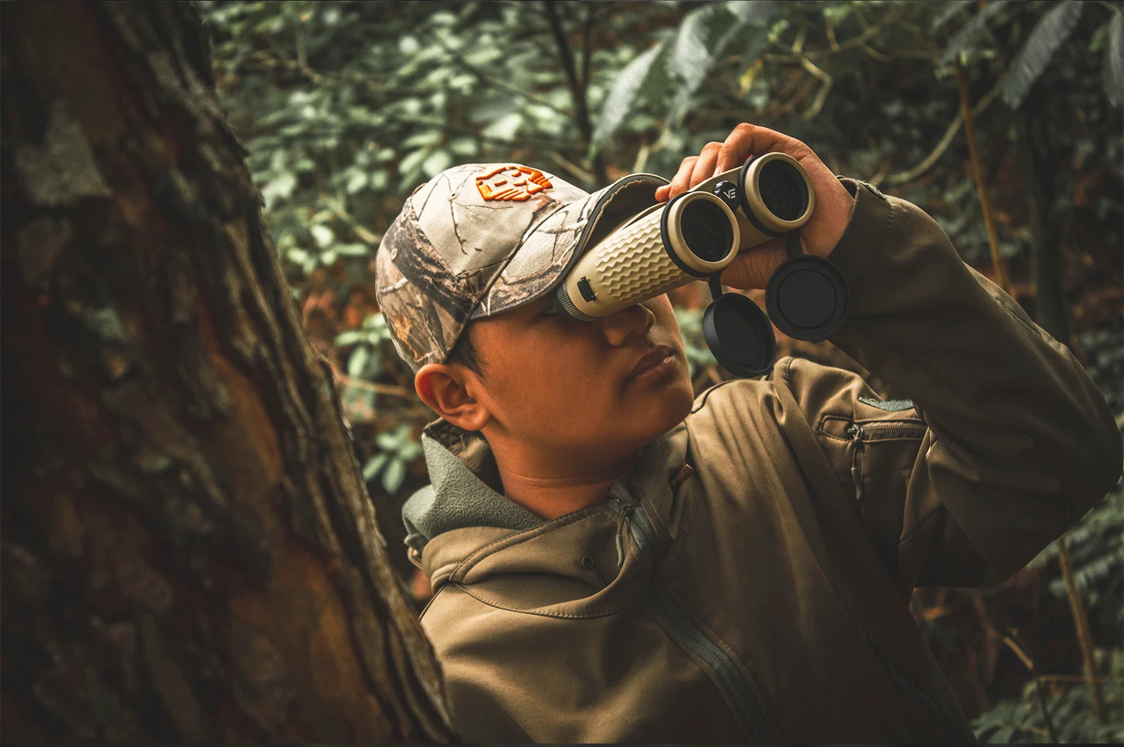 Paragon 10X42 HD-Fernglas FMC dielektrisch beschichtet IP67 wasserdicht mit Stickstoff gefülltem Dachprisma für Vogelbeobachtung, Wandern und Jagd – Detail 5