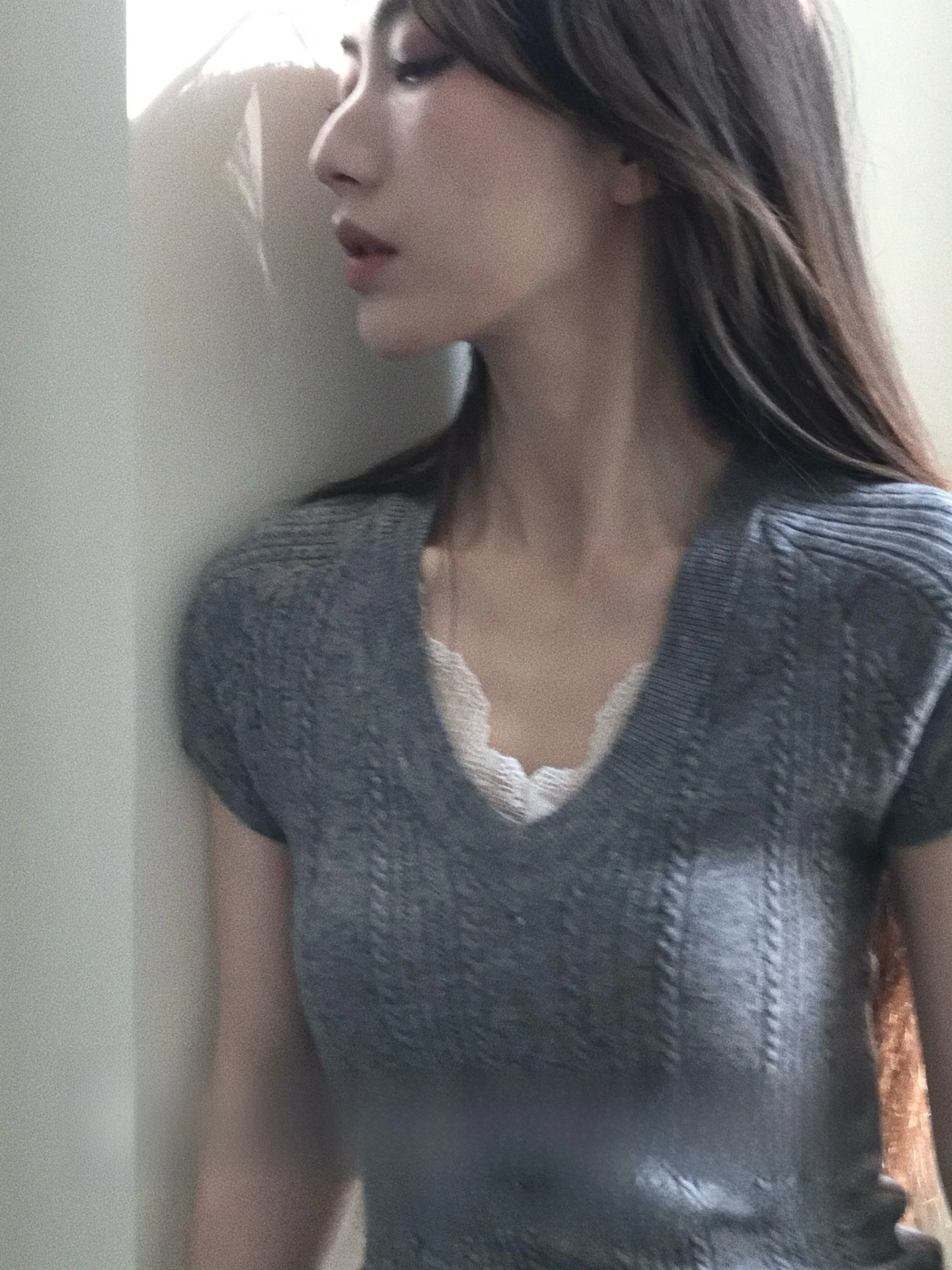 

Slimming Effect Knitted Top Lace Splicing V-ne ort Sve T-irt Women's Elastic French Sle Summer Casual Wear