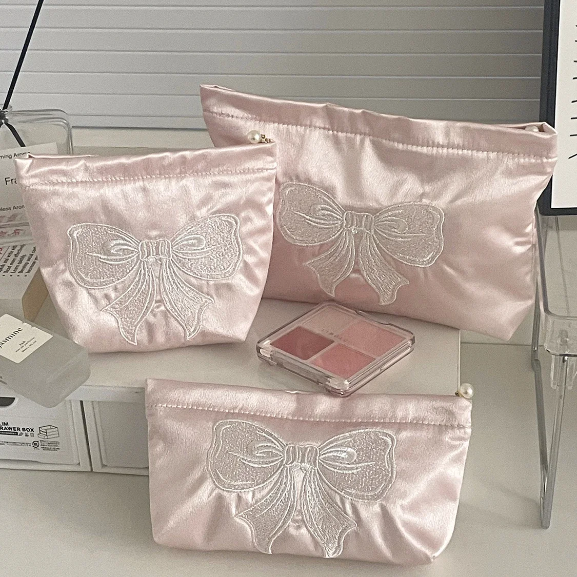 

Pink Cute Pearl Zipper Makeup Bag Travel Women Lipsticks Toiletry Pouch Handbag Luxury Ladies Make Up Organizer Bag Jewelry Bag