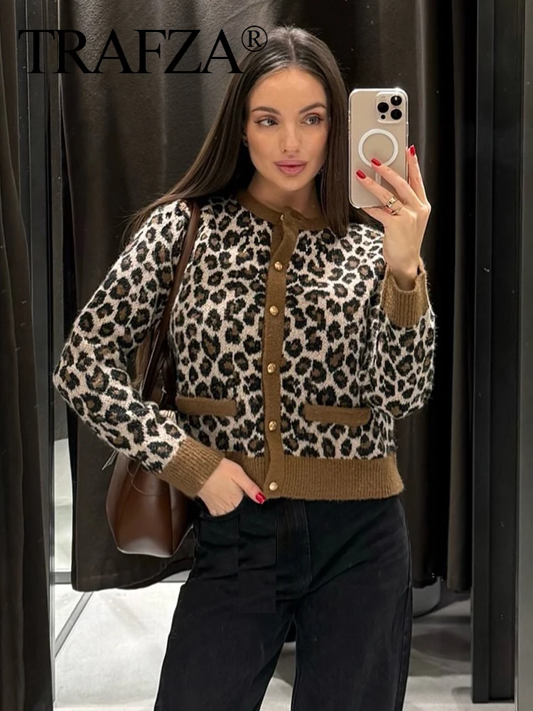 

TRAFZA Autumn Knitting Top Woman Trendy Leopard O-Neck Long Sleeves Single Breasted Cardigans Female Casual Sweater Coats