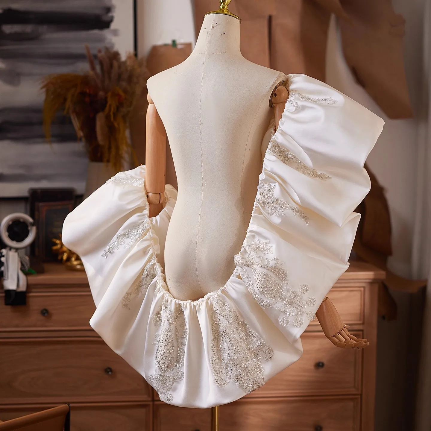 

Women's Fashion Luxury Beaded Big Champagne Satin Pashmina Female Perforamce Party Show Shawl Cloak Collar R3190