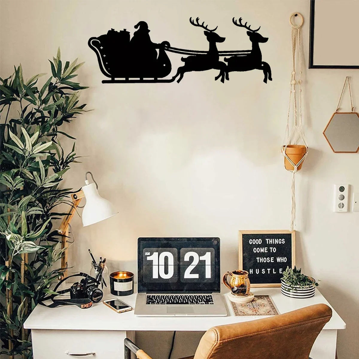 Majestic Exquisite Christmas Sleigh Metal Wall Decor–Grand Iron Art for Interior Grandeur. Grand for Home Office Wall Adornments