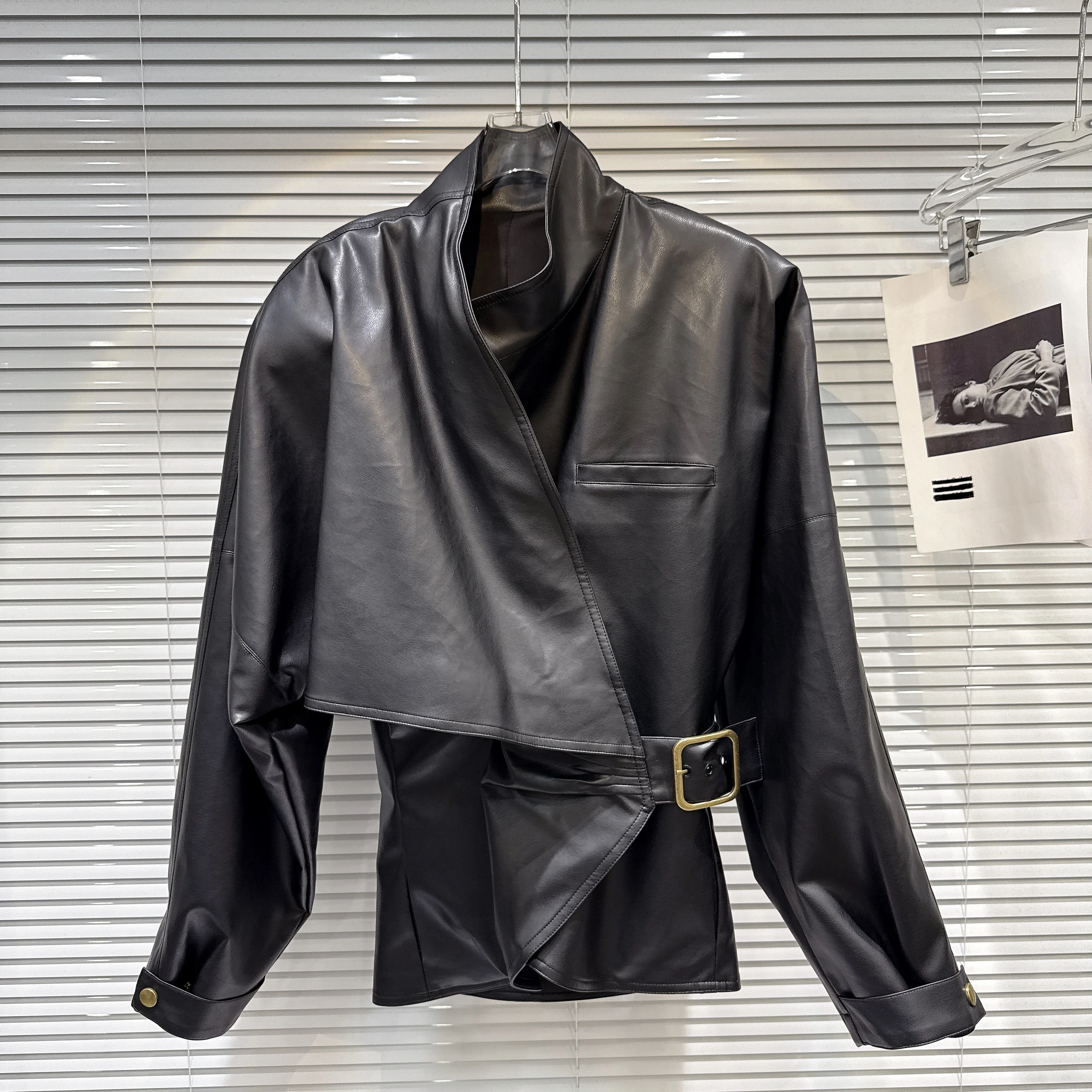 

2026 Spring New Fashionable Black Stand Collar Diagonal Metal Buckle PU Leather Short Jacket, Black Coat for Ladies